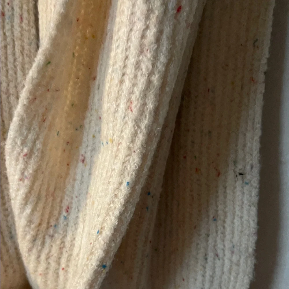 Free People  Elegant Cream Knit Scarf